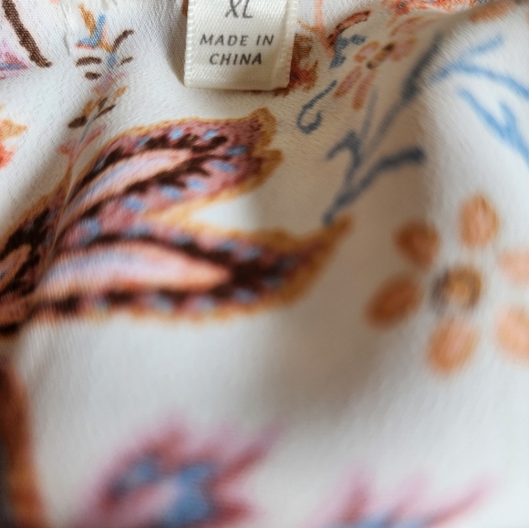 NINE  BRITTON NWT FLORAL BLOUSE WITH SPLIT BACK SIZE XL - Picture 8 of 9